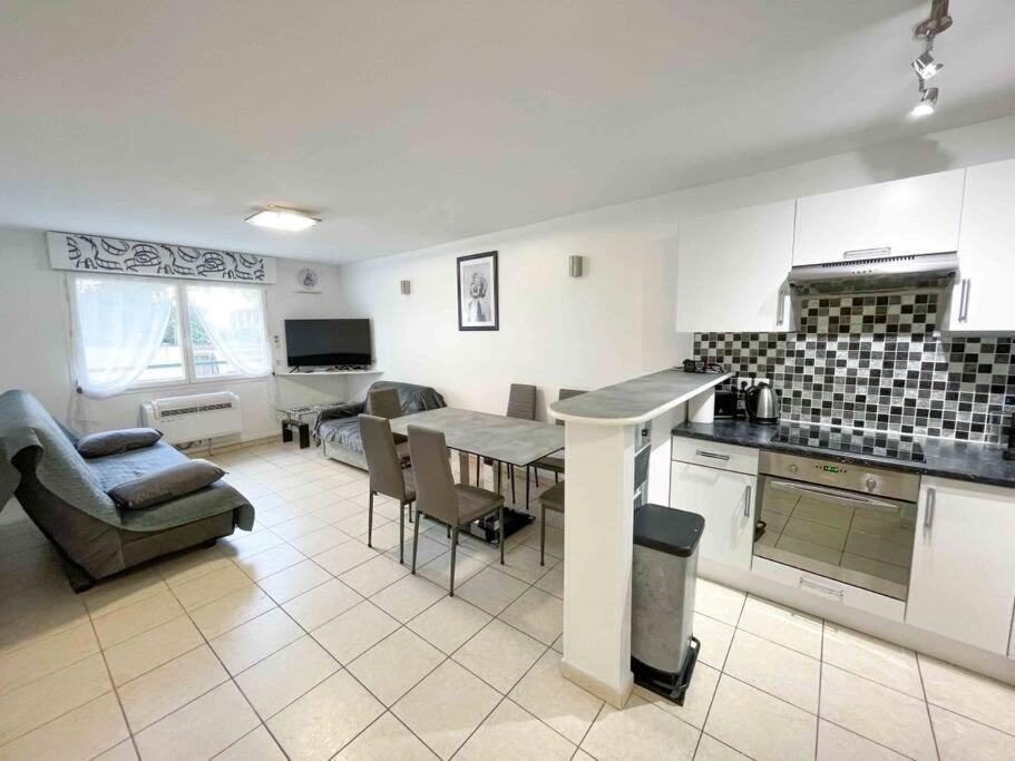 Modern One Bedroom Apartment In Cannes Ngoại thất bức ảnh